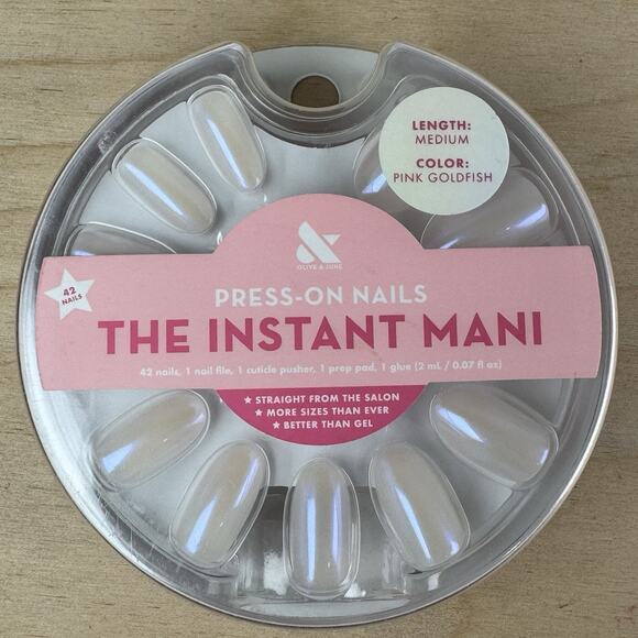 Olive & June The Instant Mani Nails MEDIUM PINK GOLDFISH Press On - Picture 1 of 2